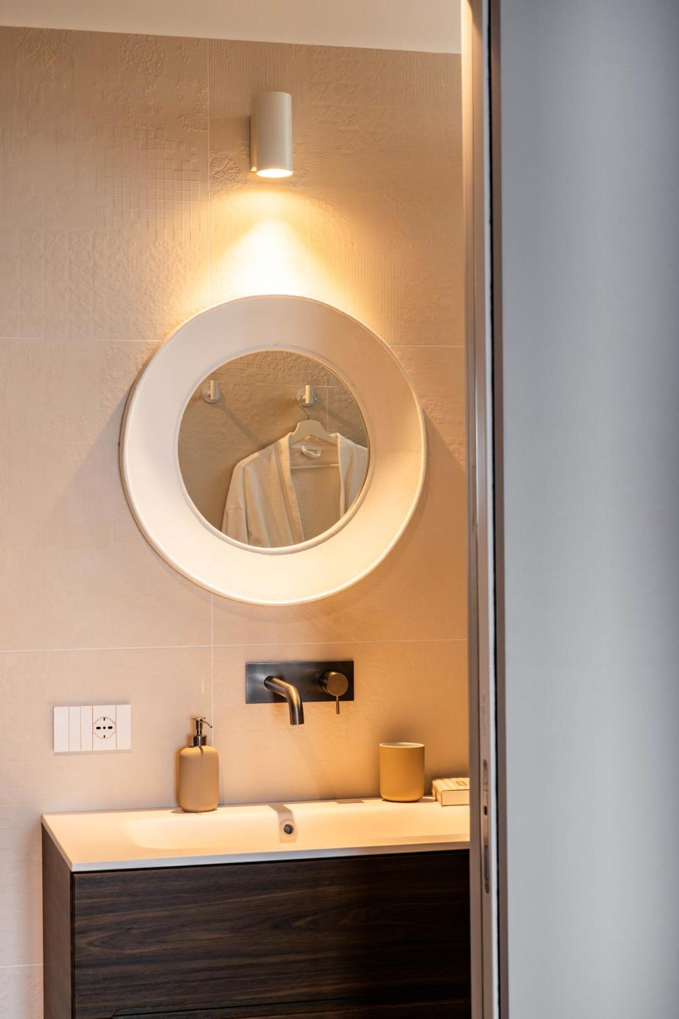 Palazzo Verdi Luxury Accomodation Bari Ngoại thất bức ảnh